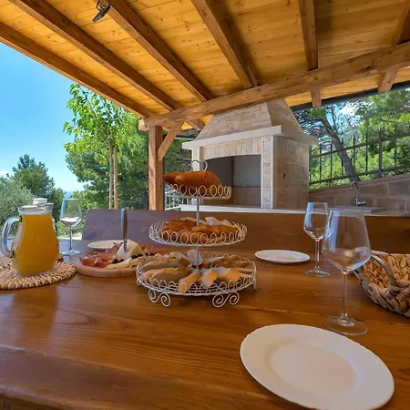 Villa Vesna With Heated Pool Makarska Exterior photo