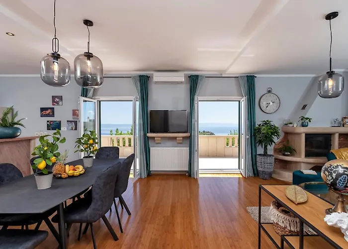 Villa Vesna With Heated Pool
