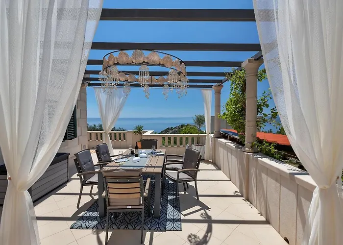 Villa Vesna With Heated Pool
