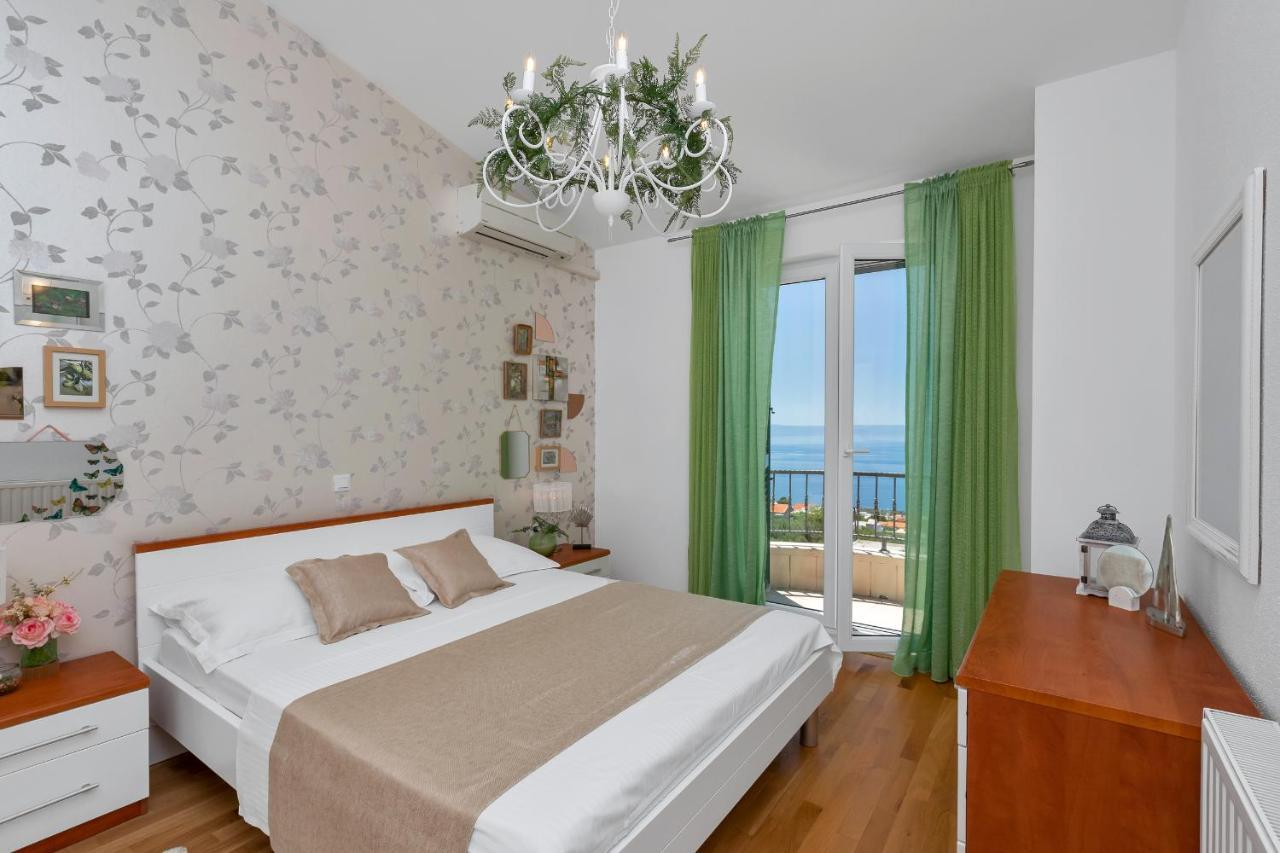 Villa Vesna With Heated Pool