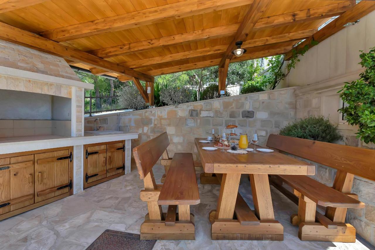 Villa Vesna With Heated Pool *