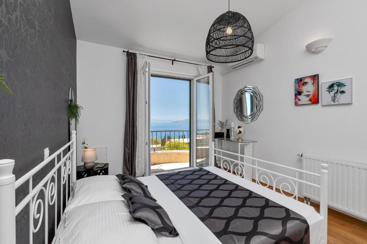 Vesna With Heated Pool Villa Makarska
