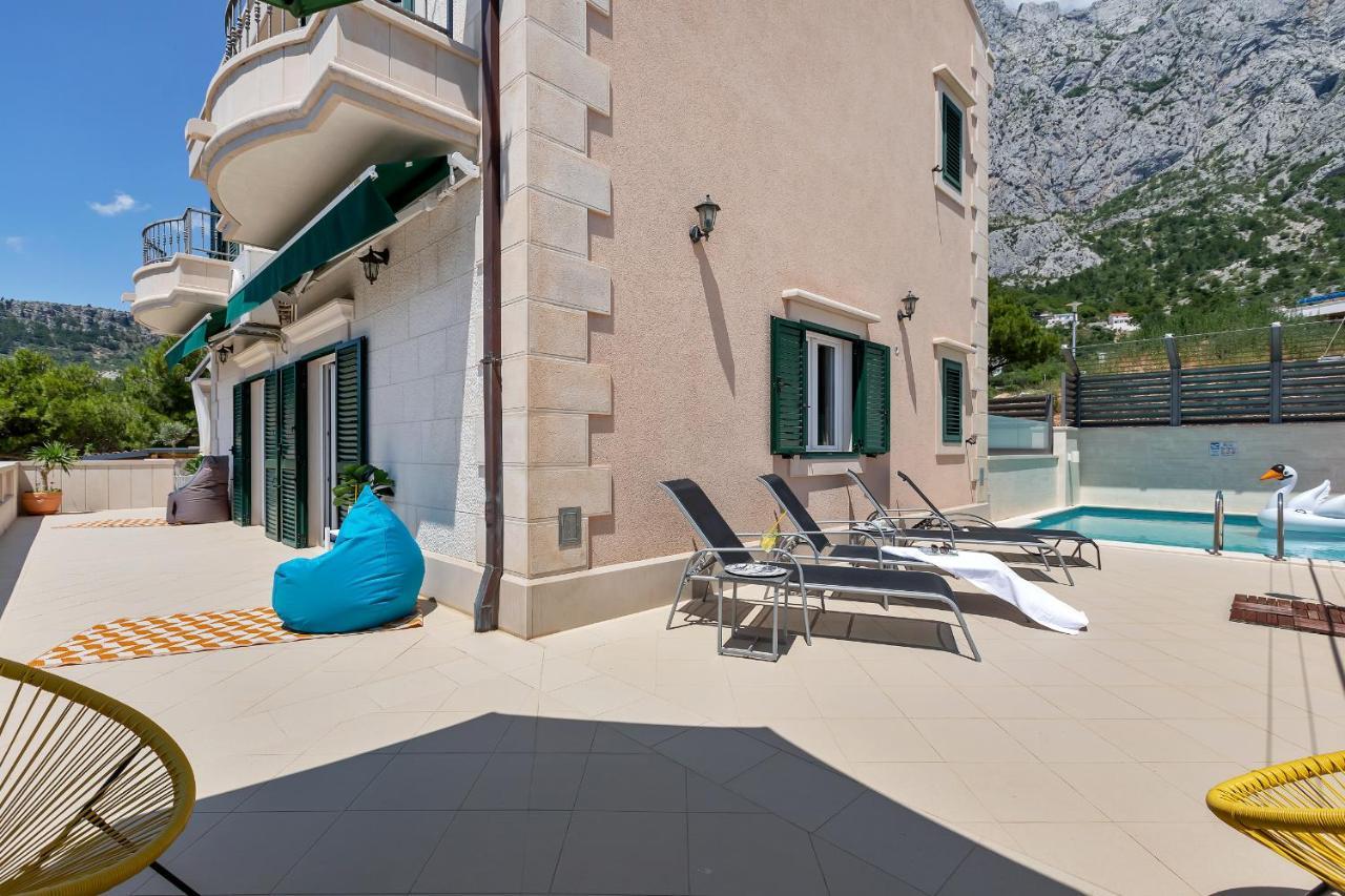 Vesna With Heated Pool * Makarska